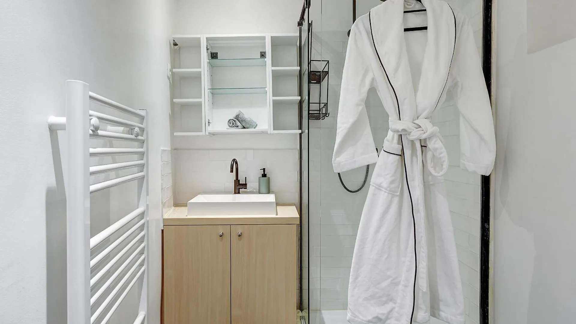 Eiffel Tower & Invalides - 1Br - Cityapartmentstay Παρίσι 0*,  Γαλλία